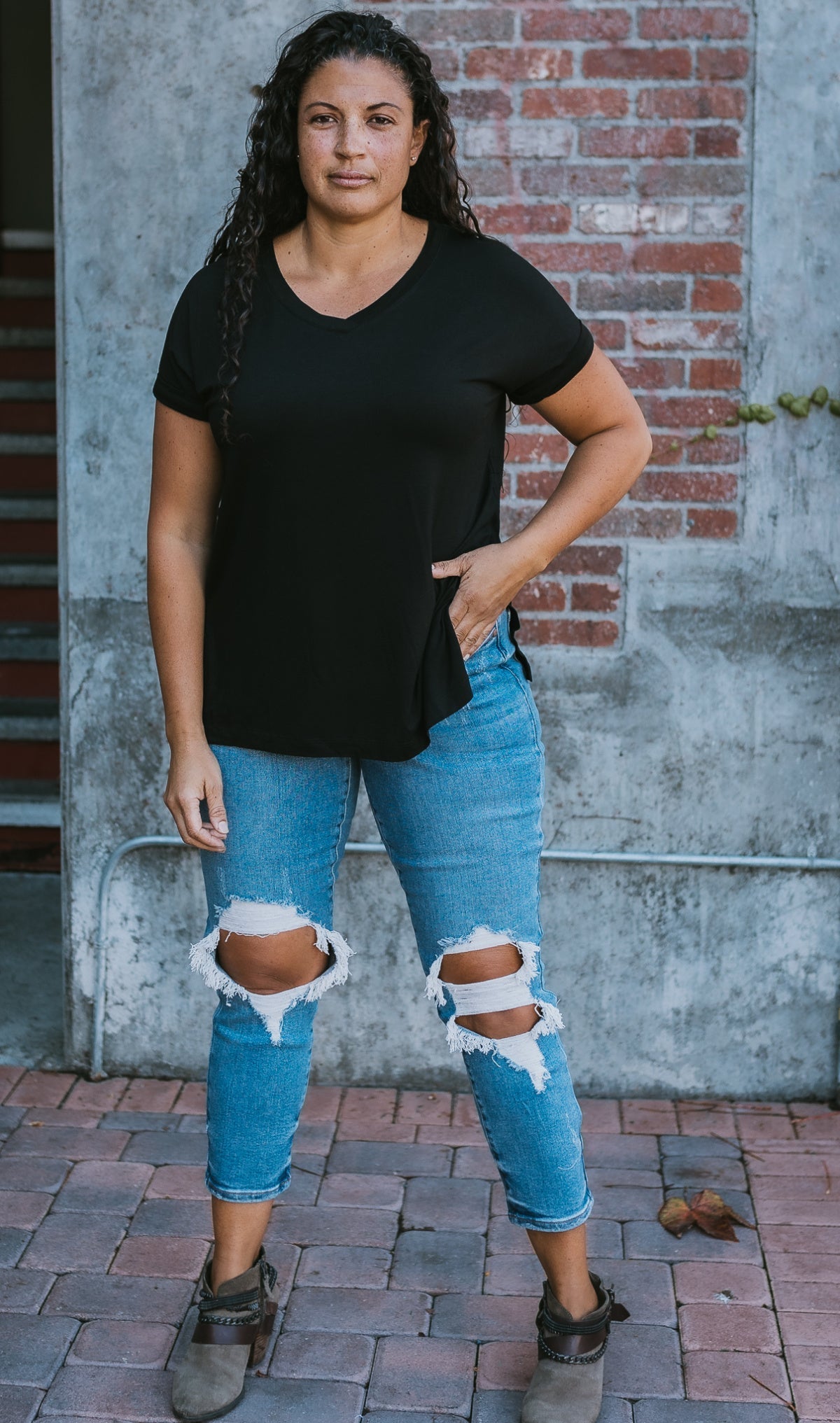 Rae Mode Solid V Neck Short Sleeve Top