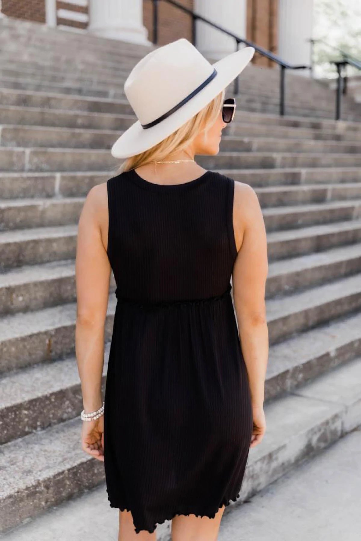 Sleeveless Solid Color A-line Pleated Mini Dress