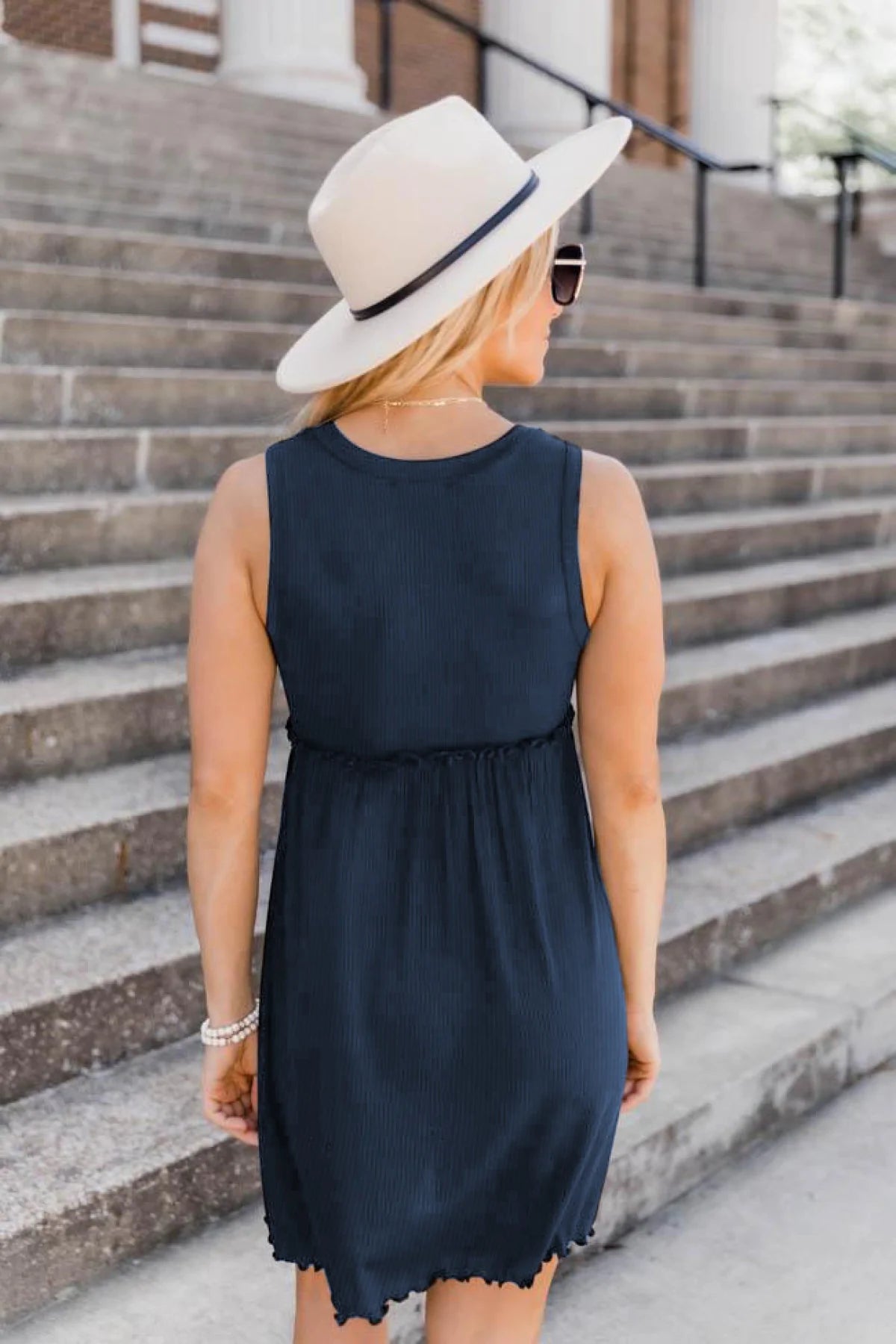 Sleeveless Solid Color A-line Pleated Mini Dress