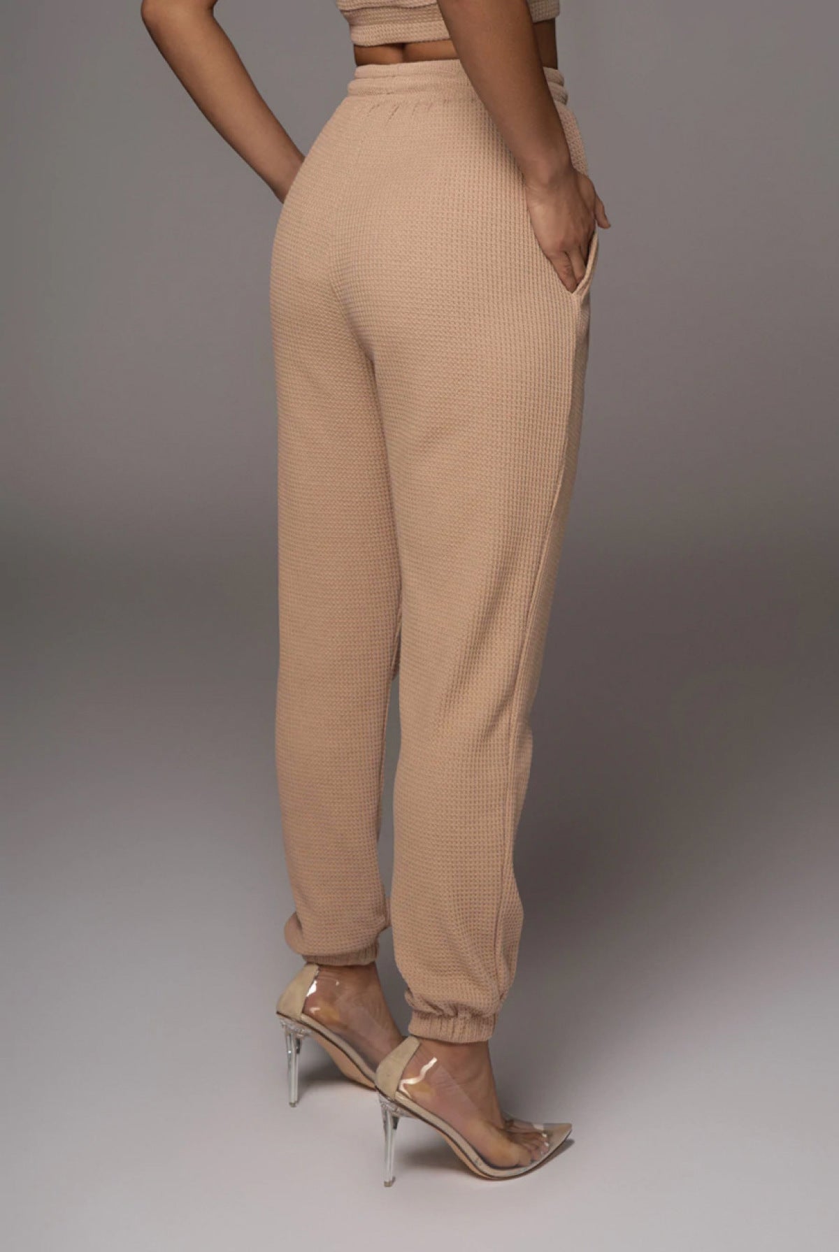 U-neck Bra & Drawstring Sweatpants Two-Piece Active Sets