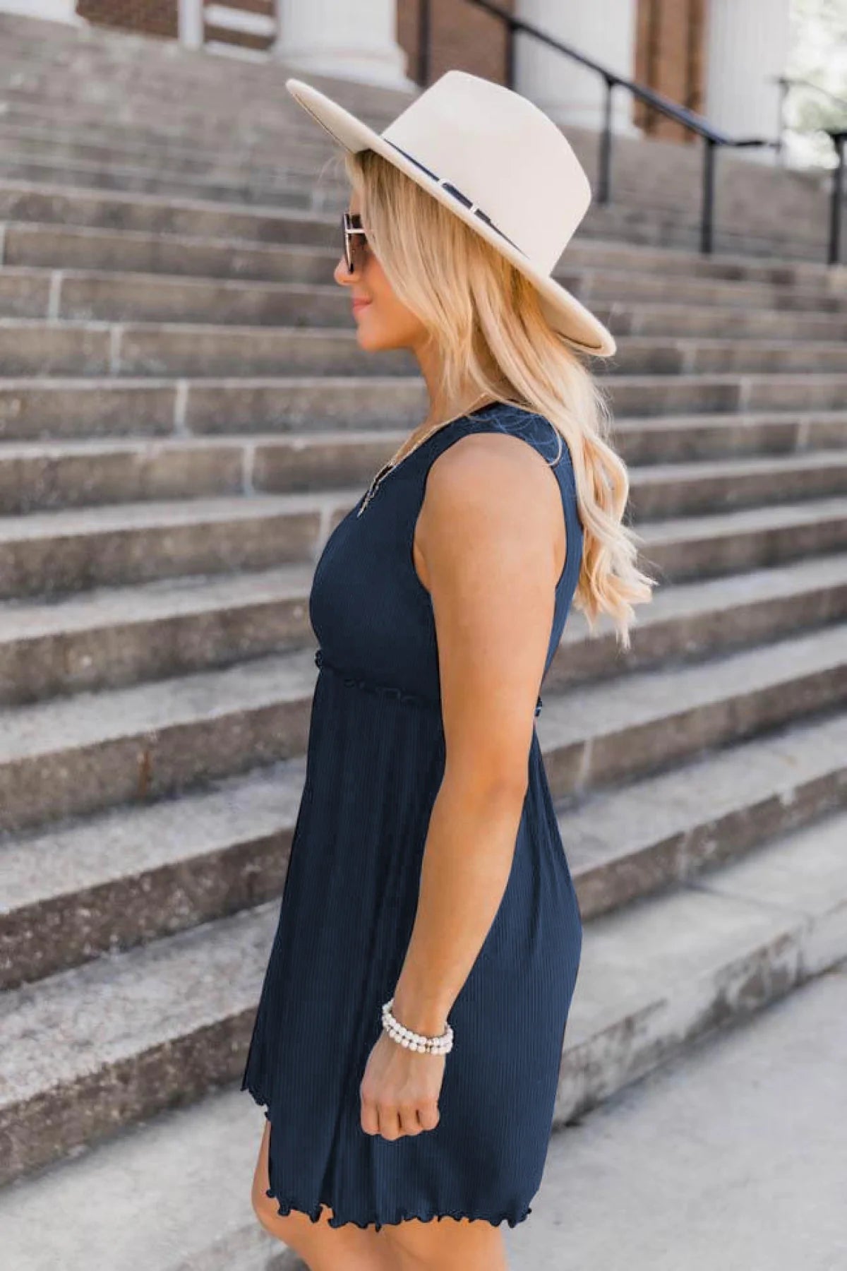 Sleeveless Solid Color A-line Pleated Mini Dress