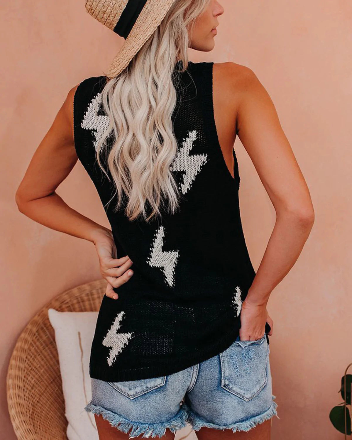 Sexy V-Neck Lightning Knitted Vest